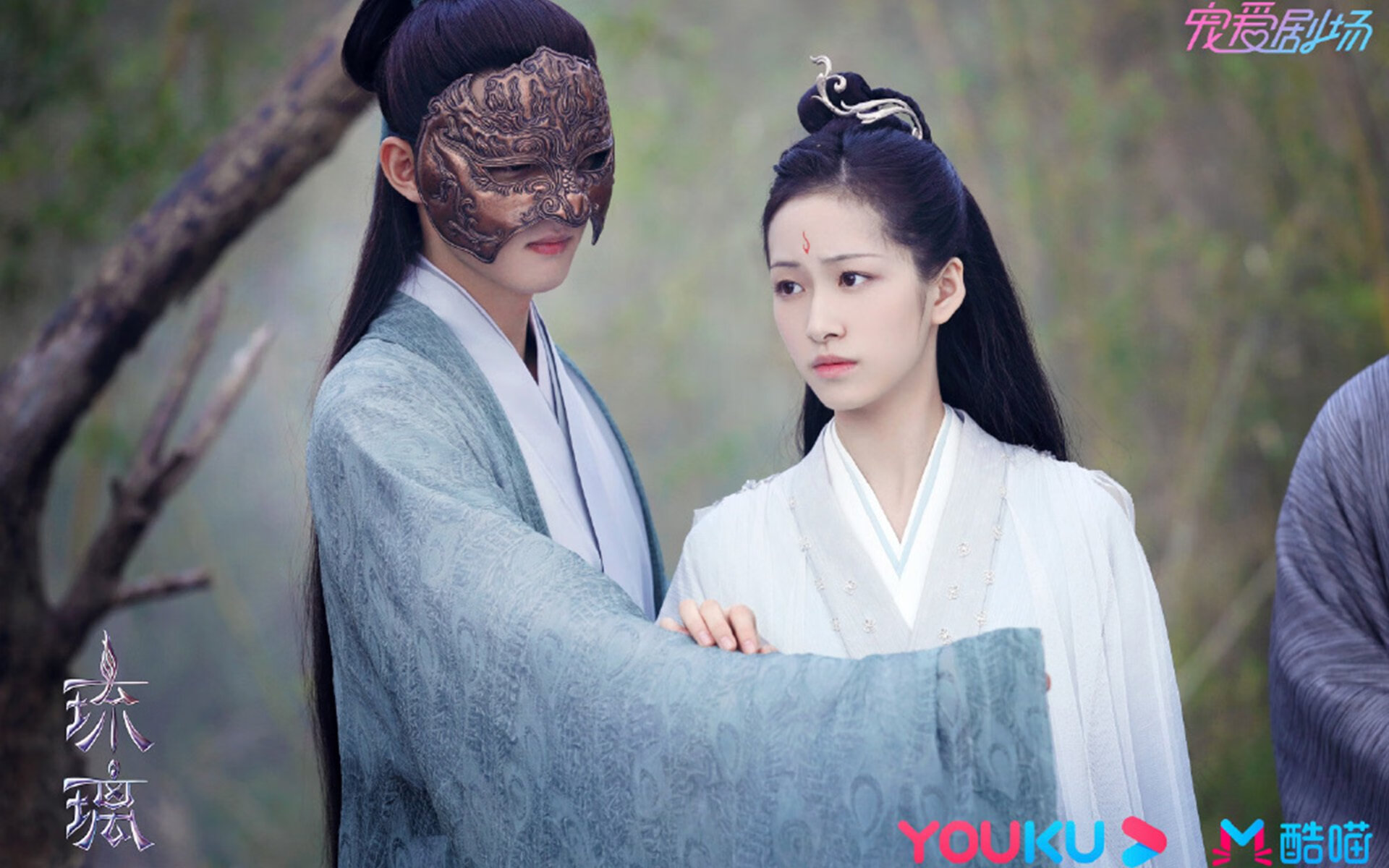 当亡灵节烟火照亮文艺复兴球场，加克波在唯一对决中定义完美