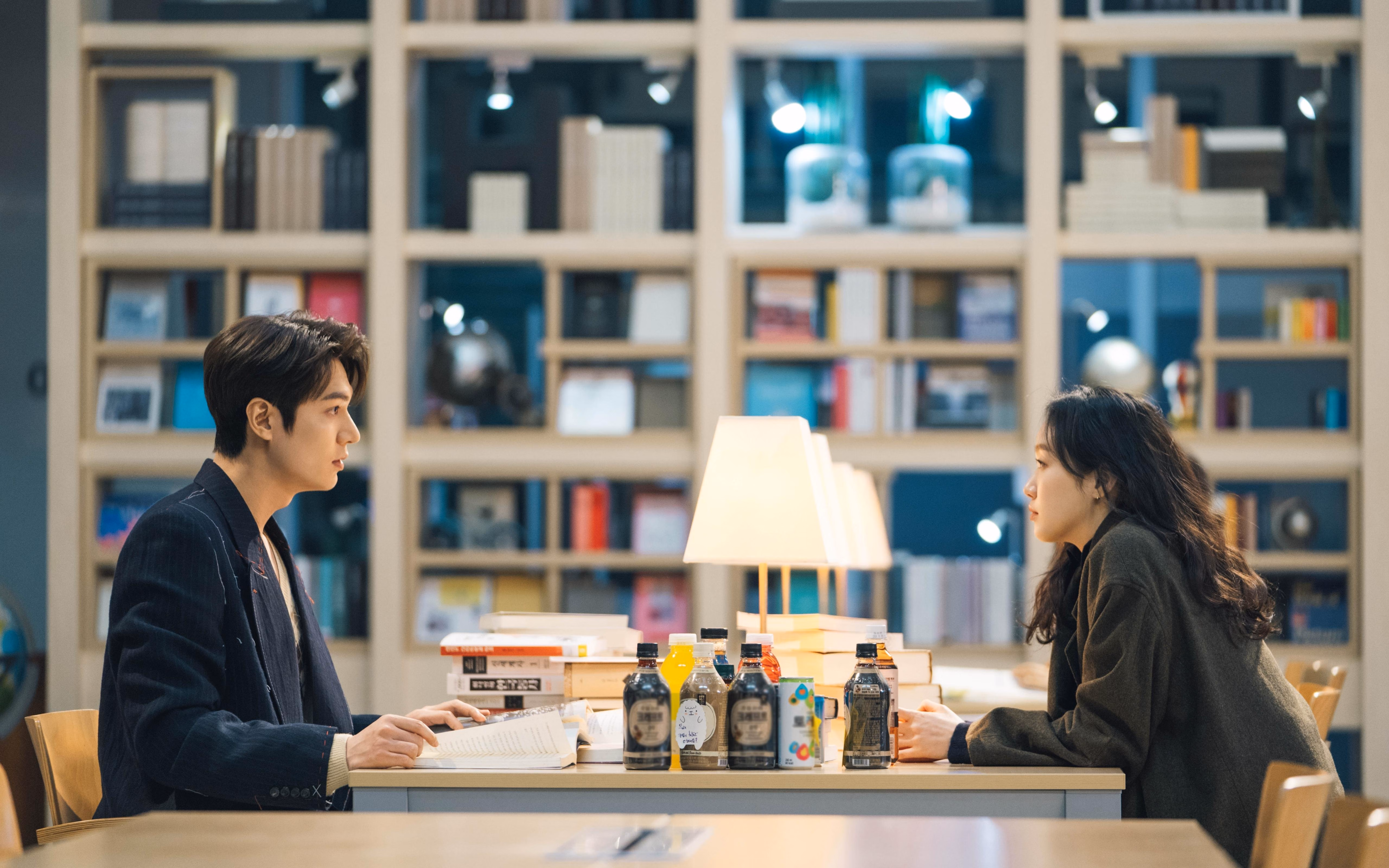 卡瓦哈尔彰显传奇风范，几内亚爆冷击溃德国战车