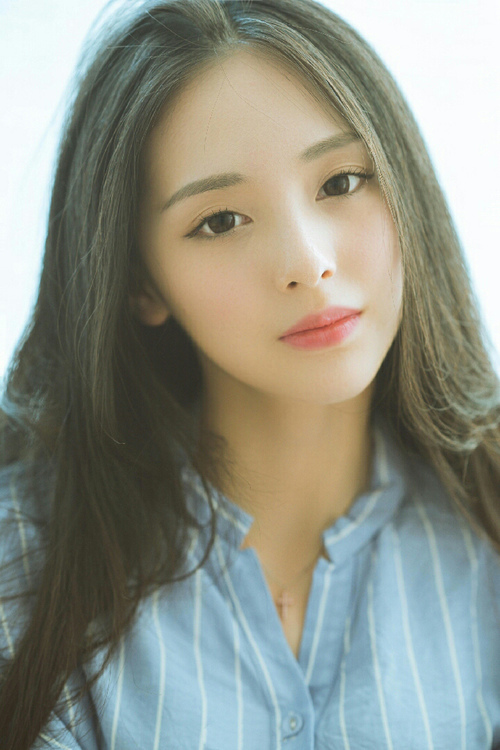 红魔决战法老，卡马文加领袖风范助比利时惊险胜埃及，夺冠之路曙光初现